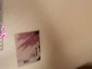 herelora live profile