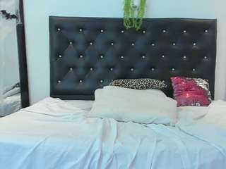 scarlett-moo Live Webcam on CamSoda