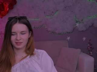 angie-foxy1 live webcam show