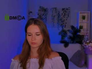 angie-foxy1