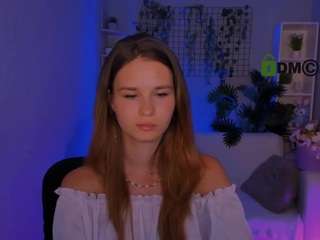 angie-foxy1