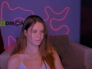 angie-foxy1 camsoda
