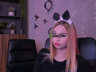 angie-foxy1
