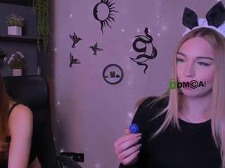 angie-foxy1