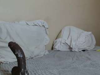 femboyj live webcam show