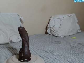 FemboyJ live webcam show