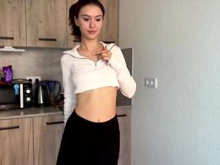 Catherinepolowy's cam show statistics and live stream