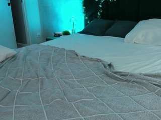 Live cam show with Coral1ne-Clark