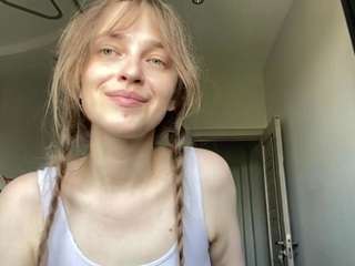 mila live webcam show