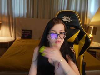 NikolDiamond054 live webcam show
