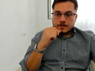 Live cam show with Officeseduce