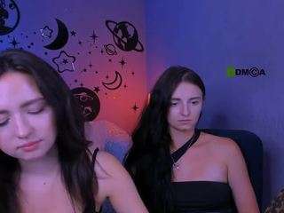 le modèle bella-dorn1 est en webcam porno dans un show sur le site camsoda, il possède les tags suivants: amateur,skinny,natural,nature,no drinking,no smoking,orgasm,public,pussy,sexy,shaved pussy,smoking,lush,spank,squirter,strip,striptease,tattoos,tease,teen 18
