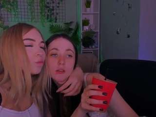 le modèle bella-dorn1 est en webcam porno dans un show sur le site camsoda, il possède les tags suivants: amateur,skinny,natural,nature,no drinking,no smoking,orgasm,public,pussy,sexy,shaved pussy,smoking,lush,spank,squirter,strip,striptease,tattoos,tease,teen 18