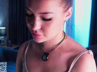 Lavernerm's cam show statistics and live stream