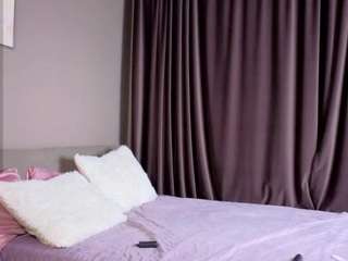 LaverneRm live cam preview