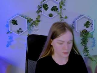sadie-peach live webcam show