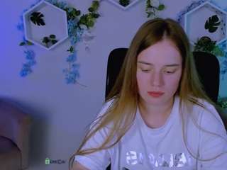 sadie-peach live webcam show