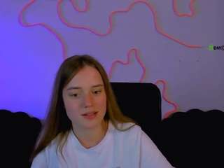 sadie-peach live webcam show