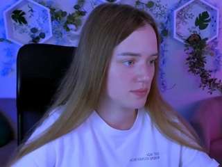 sadie-peach