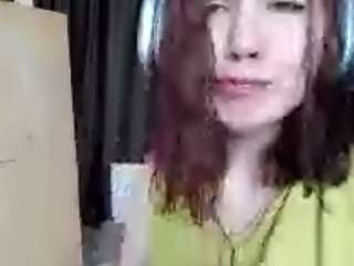 Flora live webcam show