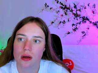 freya-cute live webcam show