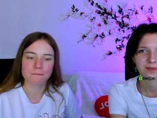 freya-cute live webcam show