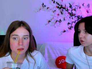 freya-cute live webcam show