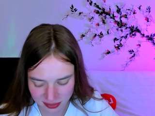 freya-cute live webcam show
