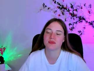 freya-cute live webcam show
