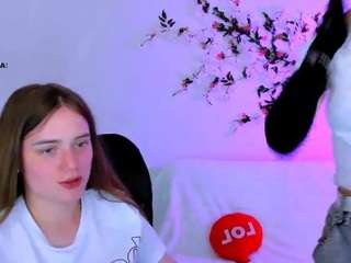 freya-cute live webcam show