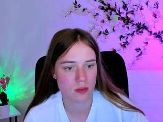 freya-cute live webcam show