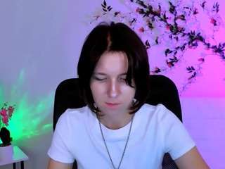 freya-cute live webcam show
