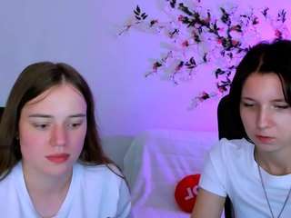 freya-cute live webcam show