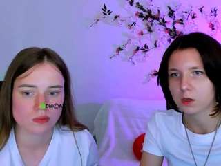 freya-cute live webcam show