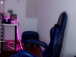 anna-curly18 live webcam show
