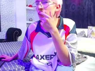 axell-stone live webcam show