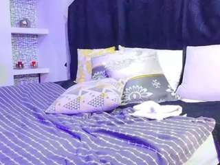axell-stone live webcam show