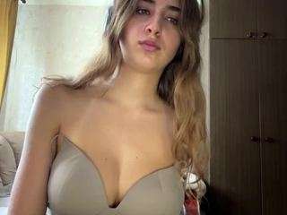 danyelletsuchiya live webcam show