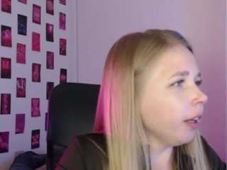 emma-bless live webcam show