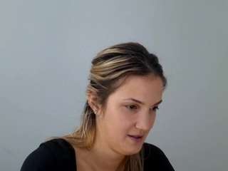 laraedonnel live webcam show