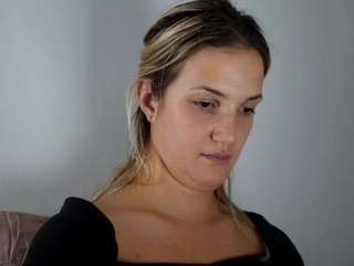 laraedonnel live webcam show