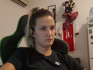 laraedonnel Live Webcam on CamSoda