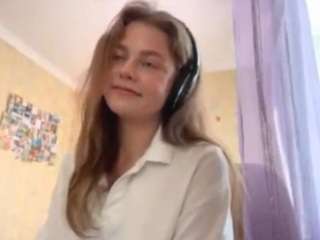 le modèle reinaglavan est en webcam porno dans un show sur le site camsoda, il possède les tags suivants: ass bouncing,orgasm,young adult,teen 18,striptease,solo show,blowjob,skinny,normal,no smoking,no drinking,handjob,green eyes,erotic dance,brown hair,hd,petite,small tits