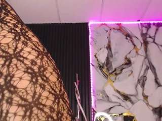 ArielleX live webcam show