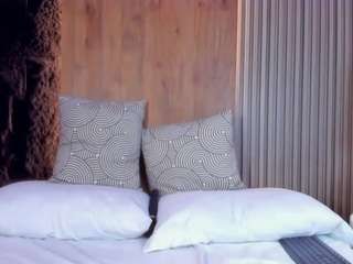 carla-smellie live cam preview