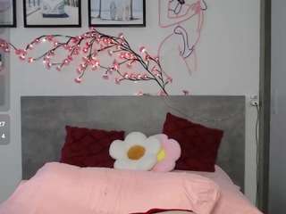 Coraline-bush live webcam show