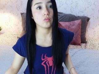 leah-brm live webcam show
