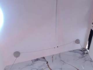 Leah-Brm live webcam show