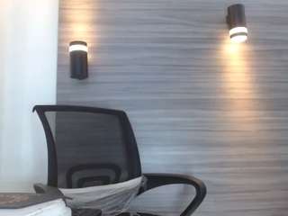 LeleHott01 live webcam show