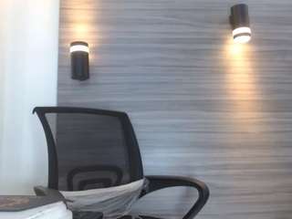 LeleHott01 live webcam show